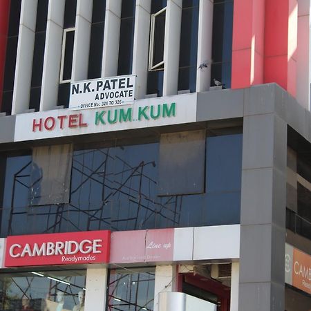 Hotel Kum Kum Adalaj Екстериор снимка