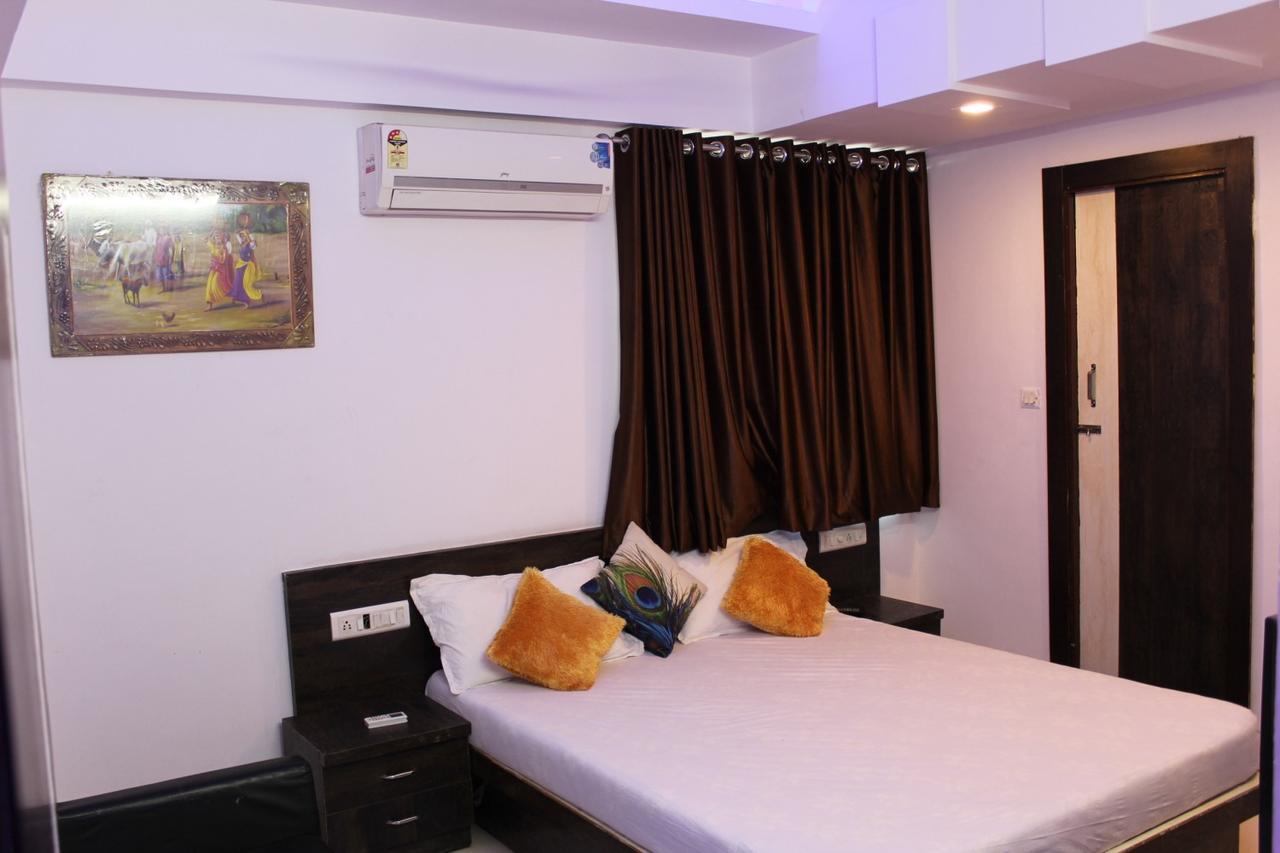 Hotel Kum Kum Adalaj Екстериор снимка
