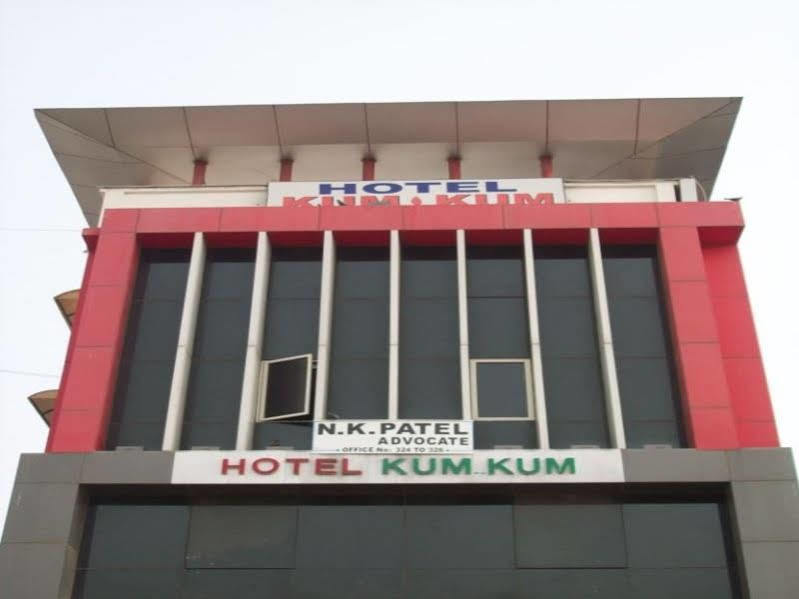 Hotel Kum Kum Adalaj Екстериор снимка